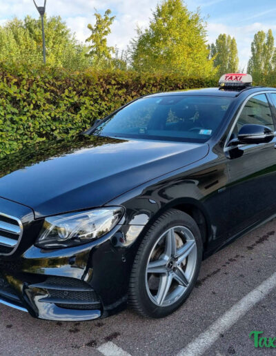 Taxi Coralie Conventionné toutes distances - Mercedes E300 Hybride