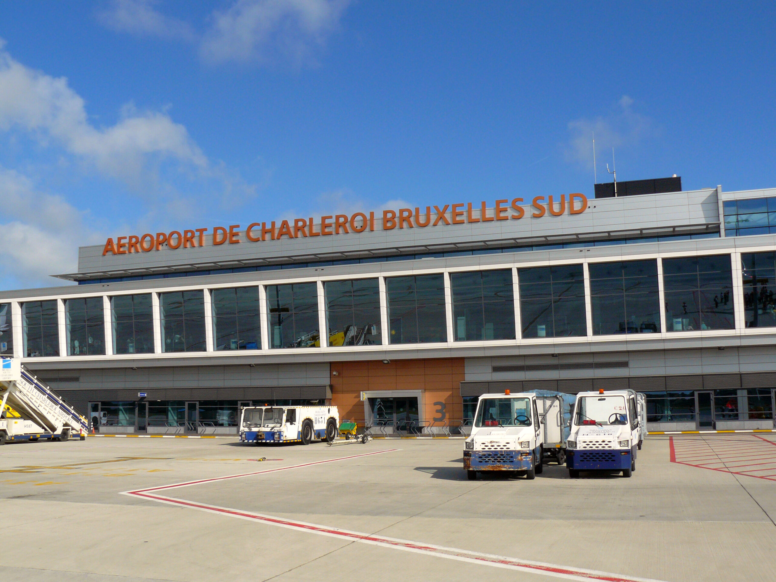 taxi coralie - Aeroport_de_Charleroi_Bruxelles_Sud