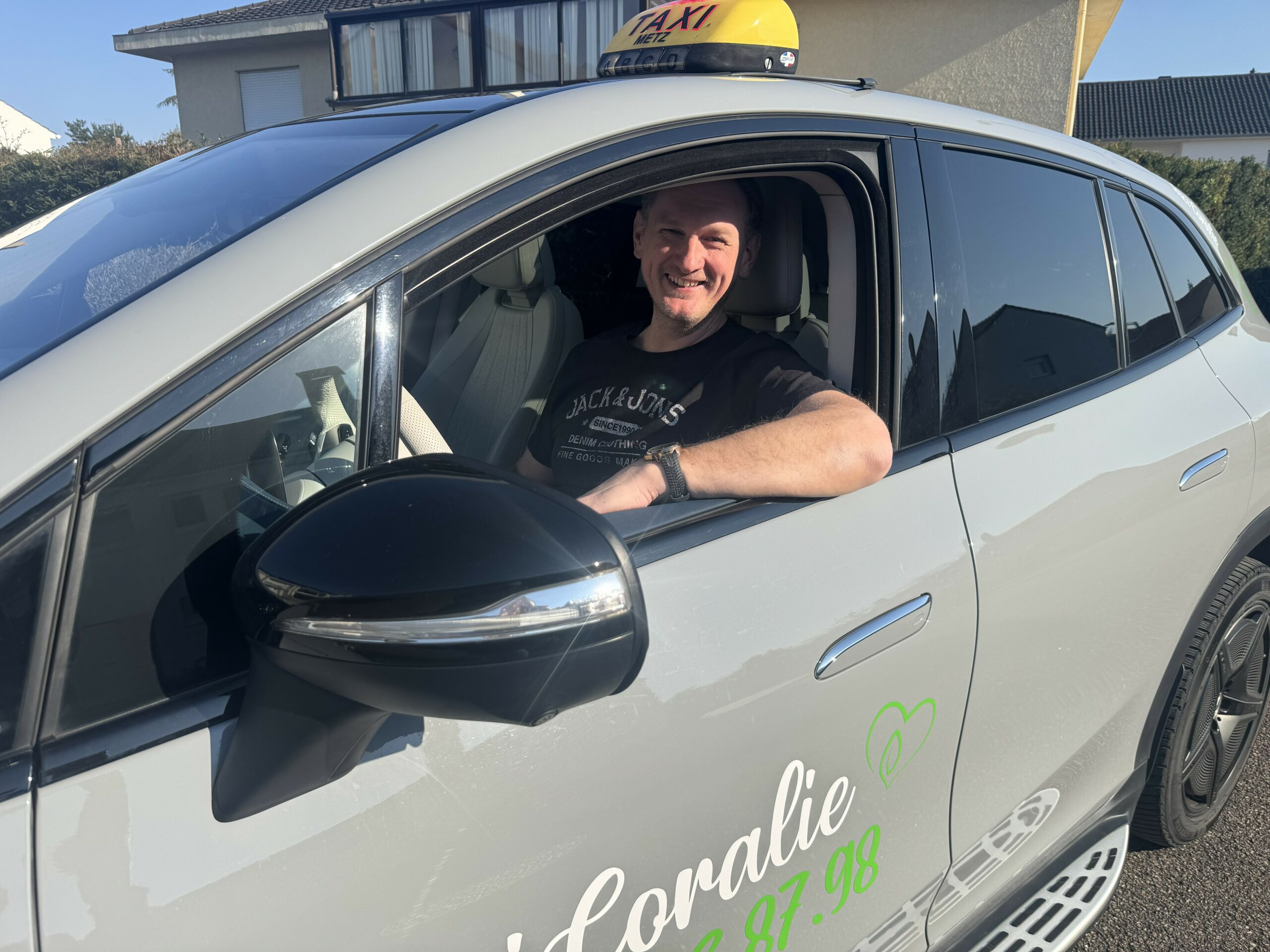 Taxi Coralie Metz Moselle Lorraine - Conducteur Sébastien Sébastien